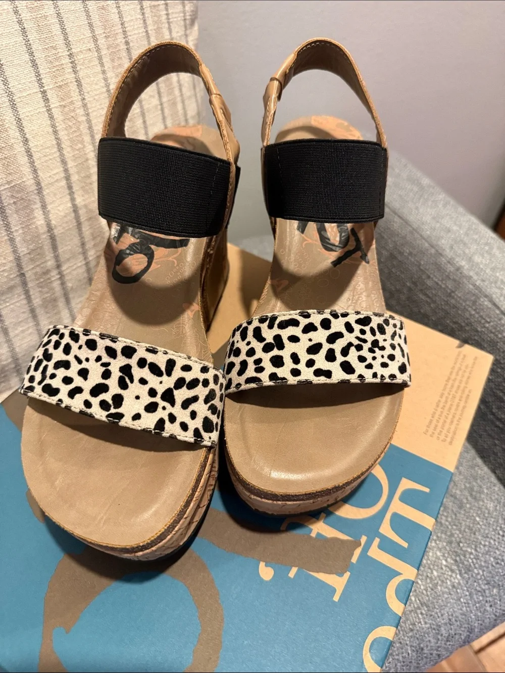 OTBT, bushnell dessert, Wedge Sandals - Black & White Animal Strap, sz 7.5, EUC